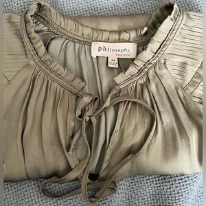 Philosophy Women’s Satin-Feel Long Sleeve Blouse w/Pleating Details; Size XS